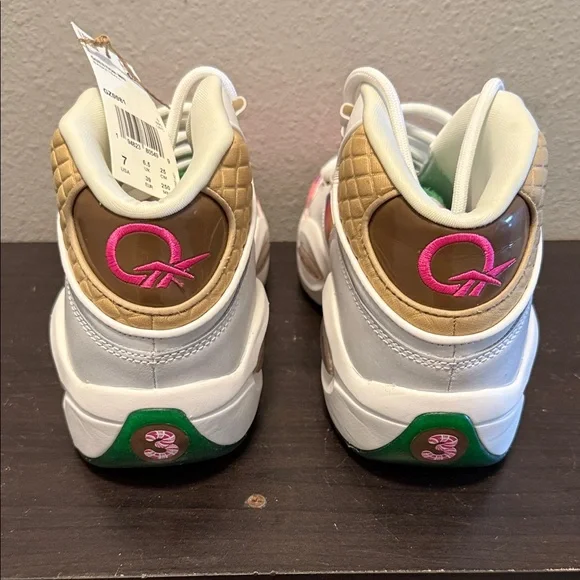 NEW Reebok Question Mid Hasbro Candy Land Basketball Shoes M7/W8.5 - Picture 4 of 15
